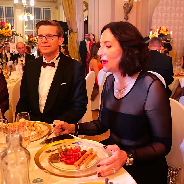 U stolu se podávaly italské speciality.