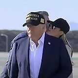 Melania Trump líbá guvernéra Kalifornie