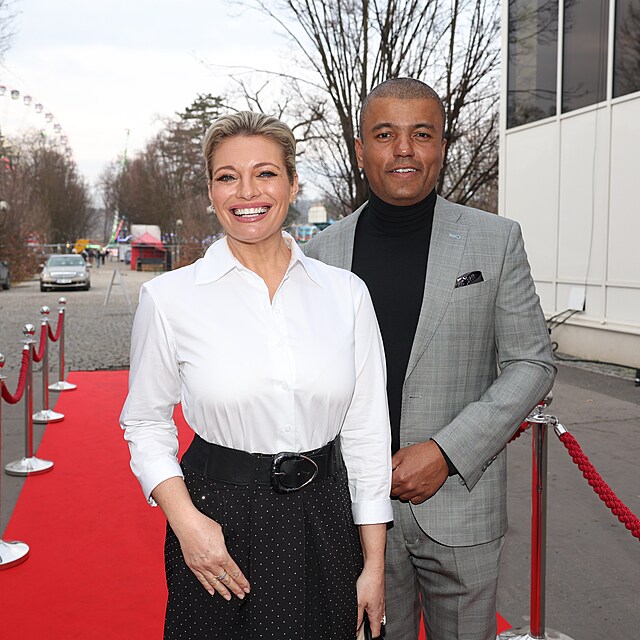 Lucie Borhyová a Rey Koranteng