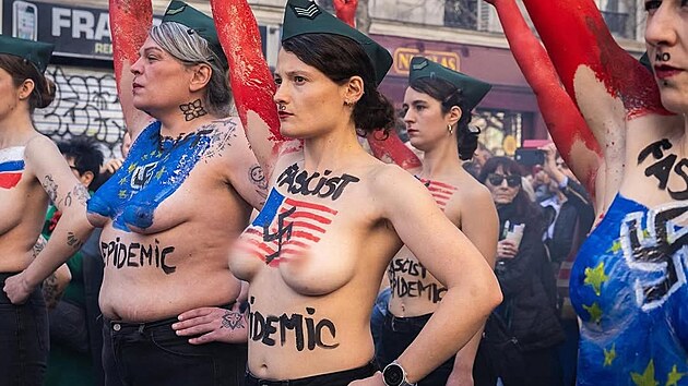 Demonstrace hnutí Femen v Paříži