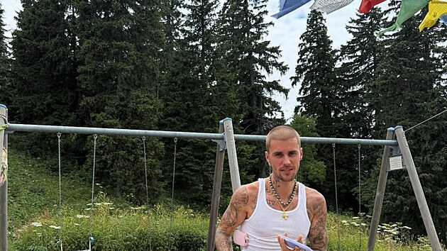 Justin Bieber a Hailey Bieber na dovolené