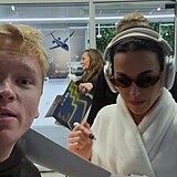 Kluk s kamením a Katy Perry