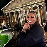 Lucie Borhyová na výletě v Římě