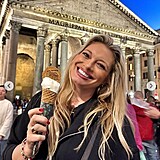 Lucie Borhyová na výletě v Římě