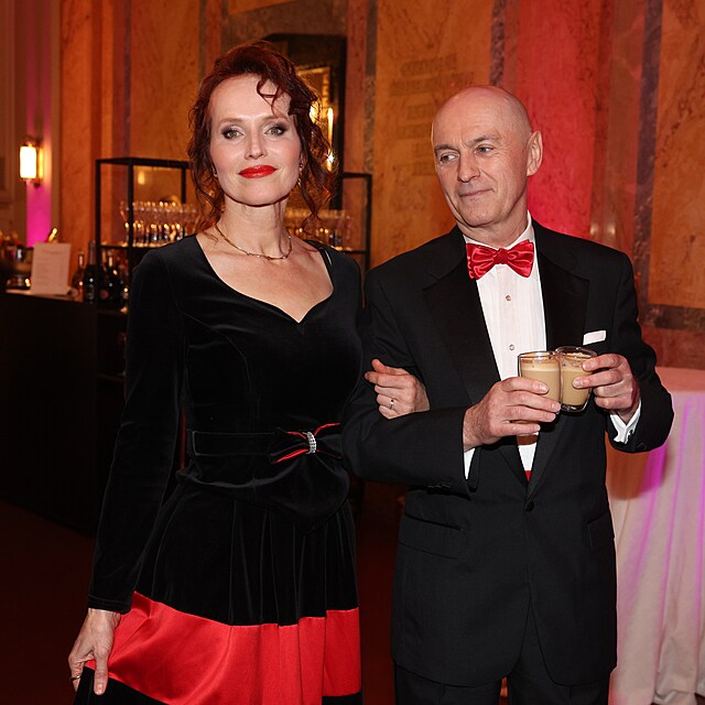 Sára Saudková s doprovodem