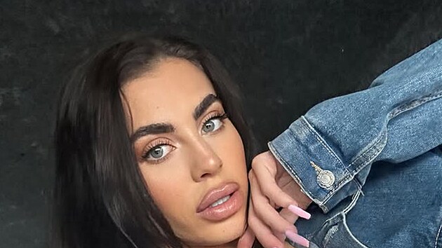 Katie Salmon z Love Islandu tvořila na Onlyfans
