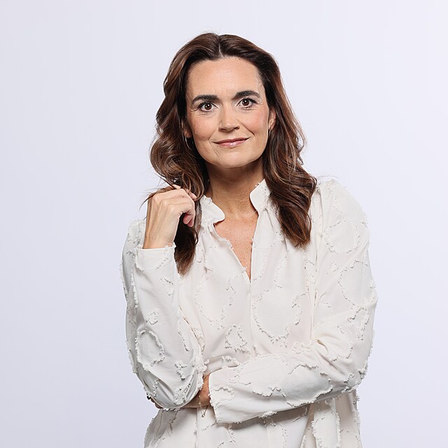 Daniela Brzobohatá se uprostřed rozvodu s Ondřejem Brzobohatým pouští do nové profesní výzvy. V projektu (NE)obyčejné radosti se poprvé představí jako šansoniérka.