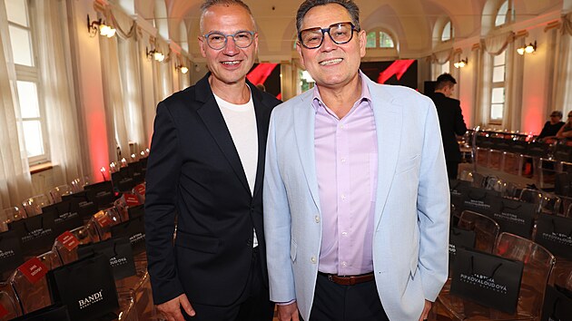 M&oacute;dn&iacute; přehl&iacute;dka značky BANDI během filmov&eacute;ho festivalu KVIFF 2026 v Karlov&yacute;ch Varech, Pavel V&iacute;tek a Janis Sidovsk&yacute;