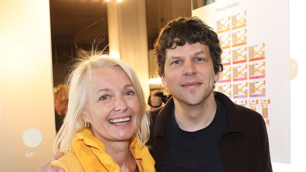 Veronika Žilkov&aacute;, Jesse Eisenberg