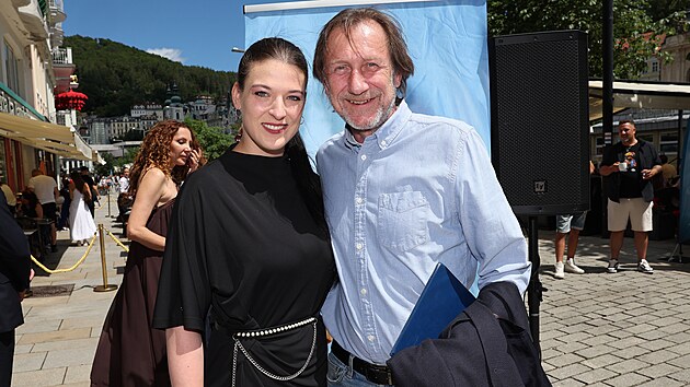 KVIFF 2026, tiskov&aacute; konference k nov&eacute;mu teenager filmu Brig&aacute;da, Jan Anton&iacute;n Duchoslav, Hedvika Helena Peterkov&aacute; Heather