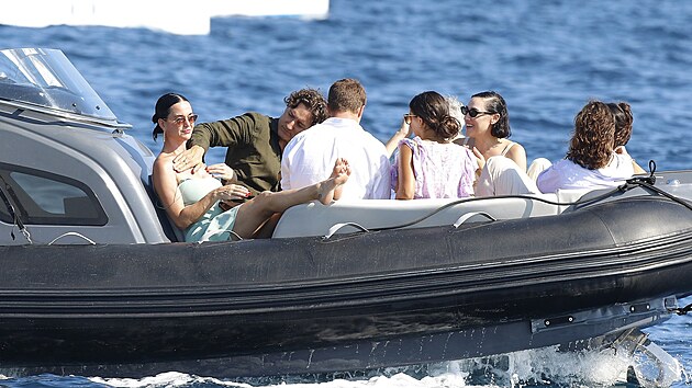 Katy Perry si užívá pohodovou letní dovolenou na jihu Francie.
