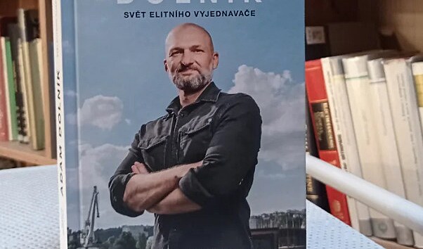 Adam Dolník - nový favorit Zrádců