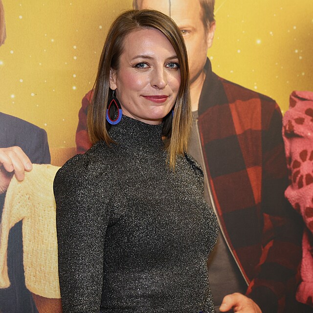Anna Polívková je z dvojice o něco málo starší.