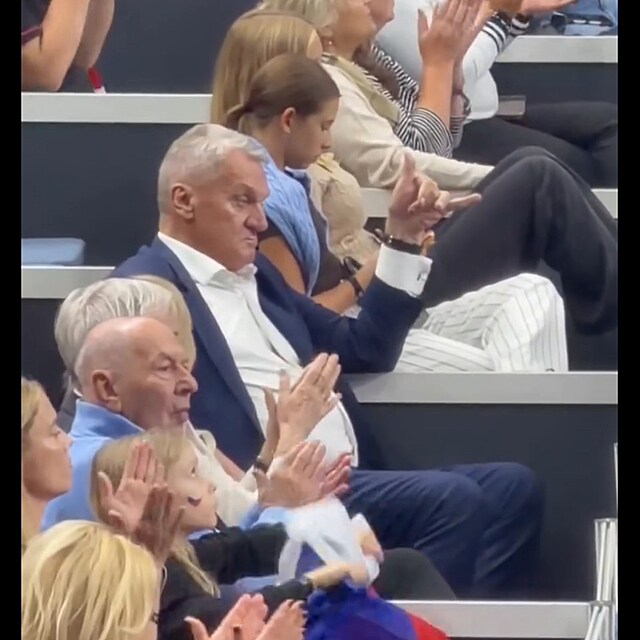 Primátor Bohuslav Svoboda na Davis Cupu v O2 areně.