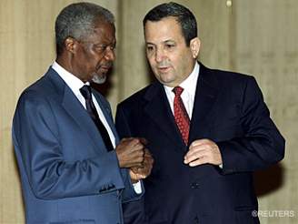 Ehud Barak s Koffi Annanem na summitu v Egypt