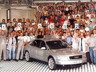 Poslední Audi A8 první generace