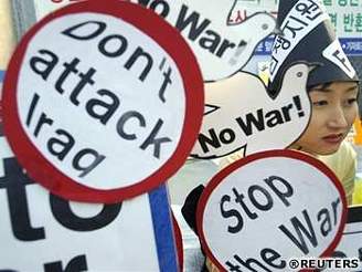 Jihokorejci protestují proti válce