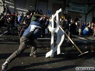 Protesty proti fóru v Davosu
