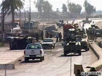 etí vojáci se zranili na silnici mezi aíbou a Kuvajt City