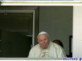 Pape v okn nemocnice