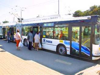 Kapsá okradl revizora v trolejbusu pi kontrole cestujících. Ilustraní foto