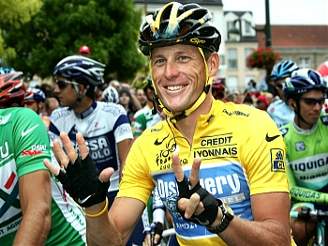 Americký cyklista Lance Armstrong boj s rakovinou varlete vyhrál.