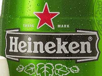 Podle lidí z oboru se Heineken pokusí získat restaurace, kde te epují pivo z malých pivovar. Ilustraní foto.