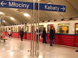 Varavské metro - Stanice varavského metra