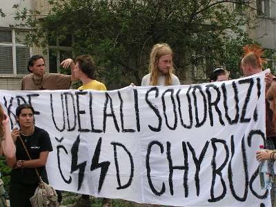 Demonstrace proti zásahu na CzechTeku