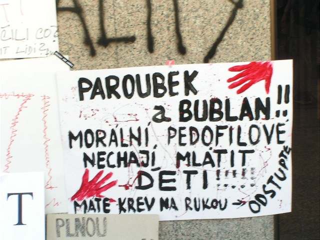 Demonstrace proti zásahu na CzechTeku