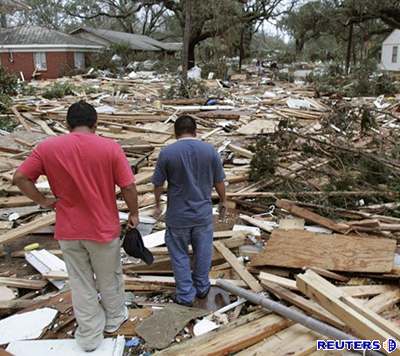 Hurikán Katrina niil pobeí USA.