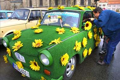 Travnatý trabant v Plzni