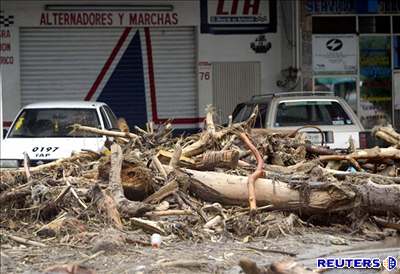 Hurikán Stan nií a zabíjí ve Stední Americe
