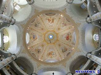 Strop ve zrekonstruovanm dranskm kostele Frauenkirche