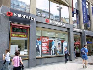 Akoli Kenvelo prodává po celé Evrop, znaka vznikla v Praze, kde je i sídlo firmy. Tu v roce 1991 zaloili kamarádi z dtství Izraelci Dany Himi a David Dahan, kteí asem pizvali italského investora. Ilustraní foto.