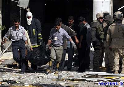 V Bagdádu zemelo nejmén 35 lidí, dalích 25 utrplo zranní.