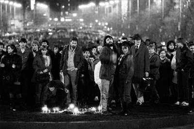 Demonstrace v roce 1989 vedly ke svrení totalitní moci. Ilustraní foto.