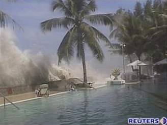 Vlny tsunami pipravily o ivot desetitisíce lidí.