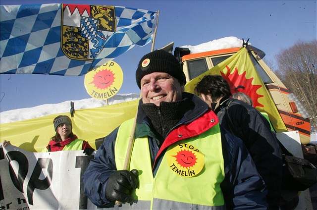 Rakoutí aktivisté opt zablokovali hraniní pechod v Dolním Dvoiti.