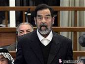 Saddám Husajn u soudu