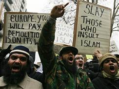 Protestujc britt muslimov