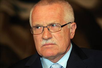 Prezident Václav Klaus si radji ponechal nedli volnou.