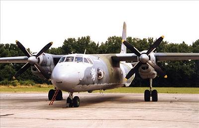 Vládní letka je ve patném stavu. Na ilustraním snímku stroj typu An-26.