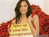 Filipínská supermodelka Isabel Rocesová se zapojila do nové kampan mezinárodní organizace na ochranu zvíat PETA pomocí chili papriek.