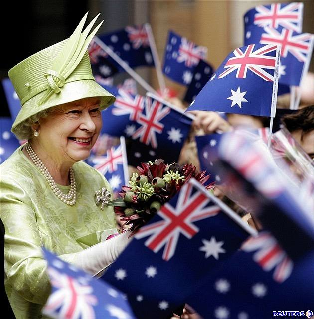 Australané vítají v Sydney britskou královnu Albtu II.