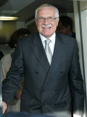 Václav Klaus je povaován za euroskeptika, sám se povauje za eurorealistu.