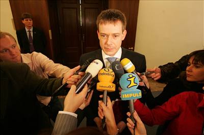 Pavel Nmec kvli neúspchu strany ve volbách rezignoval na funkci pedsedy US-DEU.