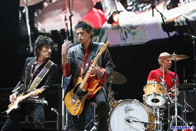 Rolling Stones v anghaji: Ron Wood, Keith Richards a Charlie Watts z Rolling...