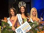Fotografie z Miss Universe SR, Katarína Manová stojí vpravo