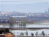 Voda ohrozila hlavn obyvatele Horky a olomouckých tvrtí Chomoutov a ernovír. Ilustraní foto